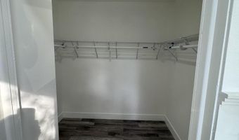 1 Maplewood Ct, Barnegat, NJ 08005