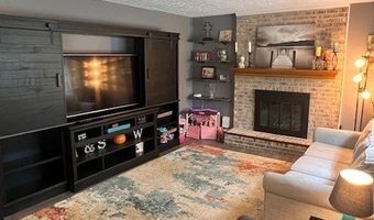 11943 Glen Cove Ct, Indianapolis, IN 46236