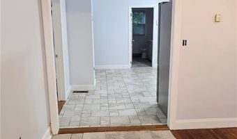 25 Old Oak Ave Ave 1, Cranston, RI 02920