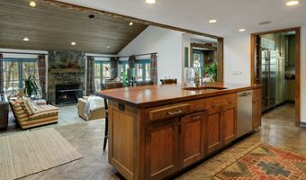3 Raiders Ln, Darien, CT 06820