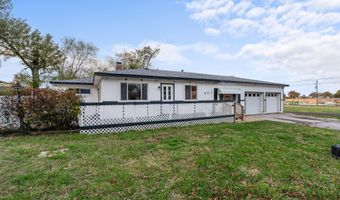 903 S Tyler Ave, Aurora, MO 65605