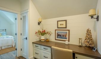 19 11th St, Apalachicola, FL 32320