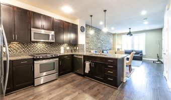 2203 RICHMOND Hwy 101, Alexandria, VA 22301