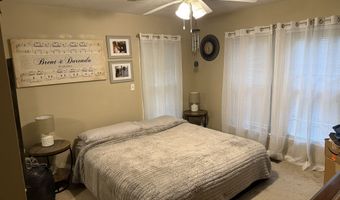 28 Cambridge Ct, Anderson, IN 46012