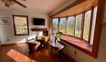 91 Sunny Acres Rd, Brattleboro, VT 05301