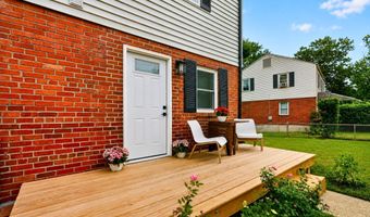 2218 FARRINGTON Ave, Alexandria, VA 22303