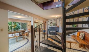 1350 Lopaka Pl, Kailua, HI 96734