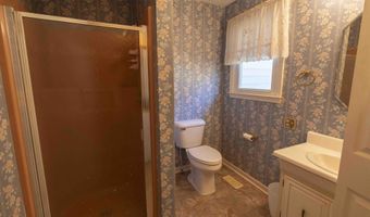 102 Wardlaw St, Abbeville, SC 29620
