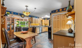 10 Oak Leaf Ln, Arden, NC 28704