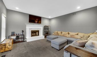 1220 Sedgewood Trl, Algonquin, IL 60102