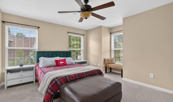 6607 THACKWELL Way 2203, Alexandria, VA 22315