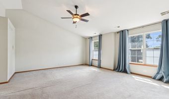 197 E Old Mill Trl, Antioch, IL 60002