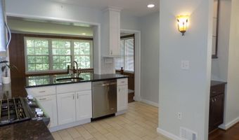 138 S ABINGDON St, Arlington, VA 22204