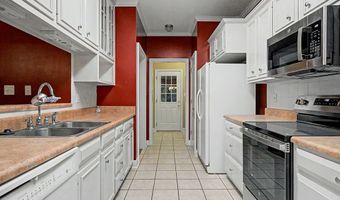 1911 Regalwood Dr, Albany, GA 31721