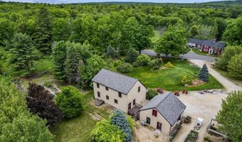 240 Sandown Rd, Chester, NH 03036