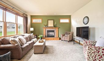 3208 S SOLITUDE Ln, Appleton, WI 54915