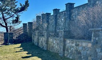 727 Boston Neck Rd, Narragansett, RI 02882