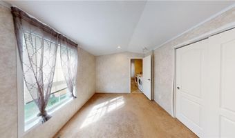 60 West Dr, East Providence, RI 02916