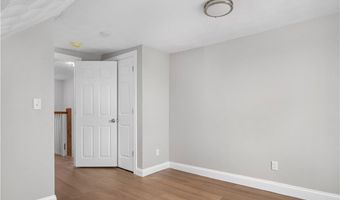 35 Central St, Lincoln, RI 02838