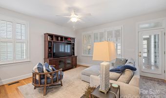 2306 Club Rd, Charlotte, NC 28205