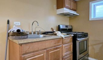 357 N PIONEER Dr, Addison, IL 60101