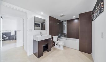 3675 N Country Club Dr 2303, Aventura, FL 33180