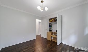 3335 Dunaire Dr, Charlotte, NC 28205