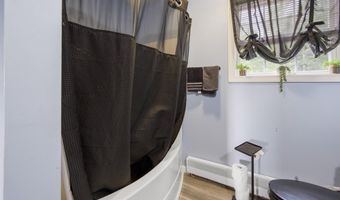 118 Briarwood Drive Ext, Bangor, ME 04401