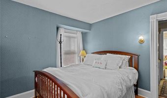 161 Ocean Ave, Cranston, RI 02905