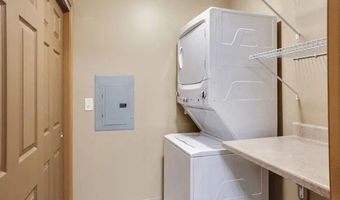 3020 Deer Lakes Dr, Amherst, NY 14228