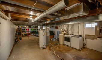 702 260Th St, Algona, IA 50511