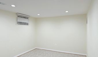2438 S WALTER REED Dr S E, Arlington, VA 22206
