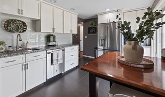 46785 Middle Ridge Rd, Amherst, OH 44001