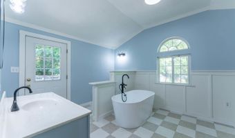 251 W Mark St, Batesville, AR 72501