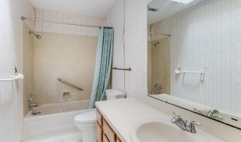 173 Pine Grove Ave, Biloxi, MS 39531