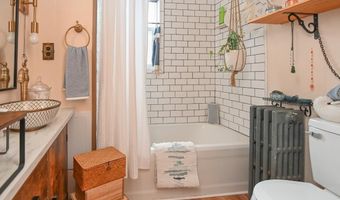 1003 N APPLETON St, Appleton, WI 54911