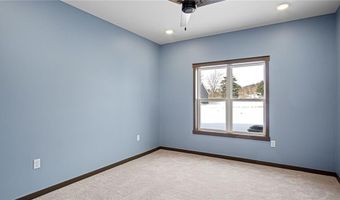 1354 Cypress Ct, Altoona, WI 54720