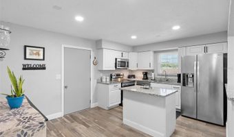 1640 JUNO Trl 205A, Astor, FL 32102