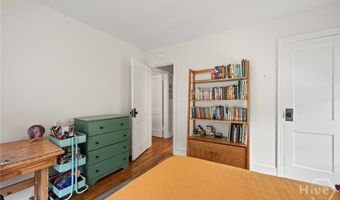 160 Crestview Cir, Athens, GA 30606
