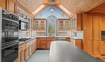 180 Ross Hill Rd, Charlestown, RI 02813