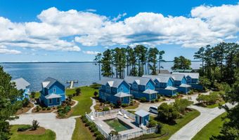 511 Neuse Village Rd # C5, Arapahoe, NC 28510