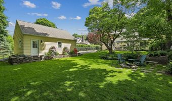 17 Ridge Rd, Danbury, CT 06810