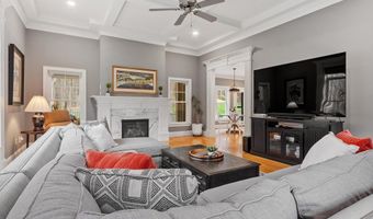 15 Hubbard Ln, Bolton, MA 01740