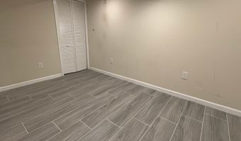 2011 N UPTON St, Arlington, VA 22207