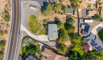 63552 Boyd Acres Rd, Bend, OR 97701