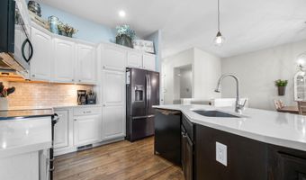 220 S Onewood Dr, Andover, KS 67002