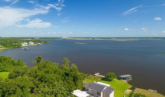 435 Christi Ln, Biloxi, MS 39531