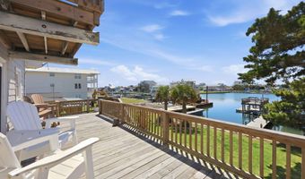 147 Bayview Blvd, Atlantic Beach, NC 28512