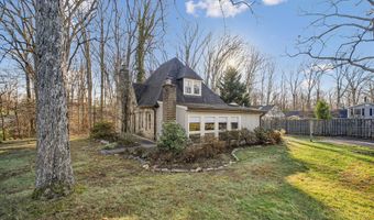 6022 VALLEY VIEW Dr, Alexandria, VA 22310