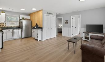 16 Clover Ln, Alloway, NJ 07418